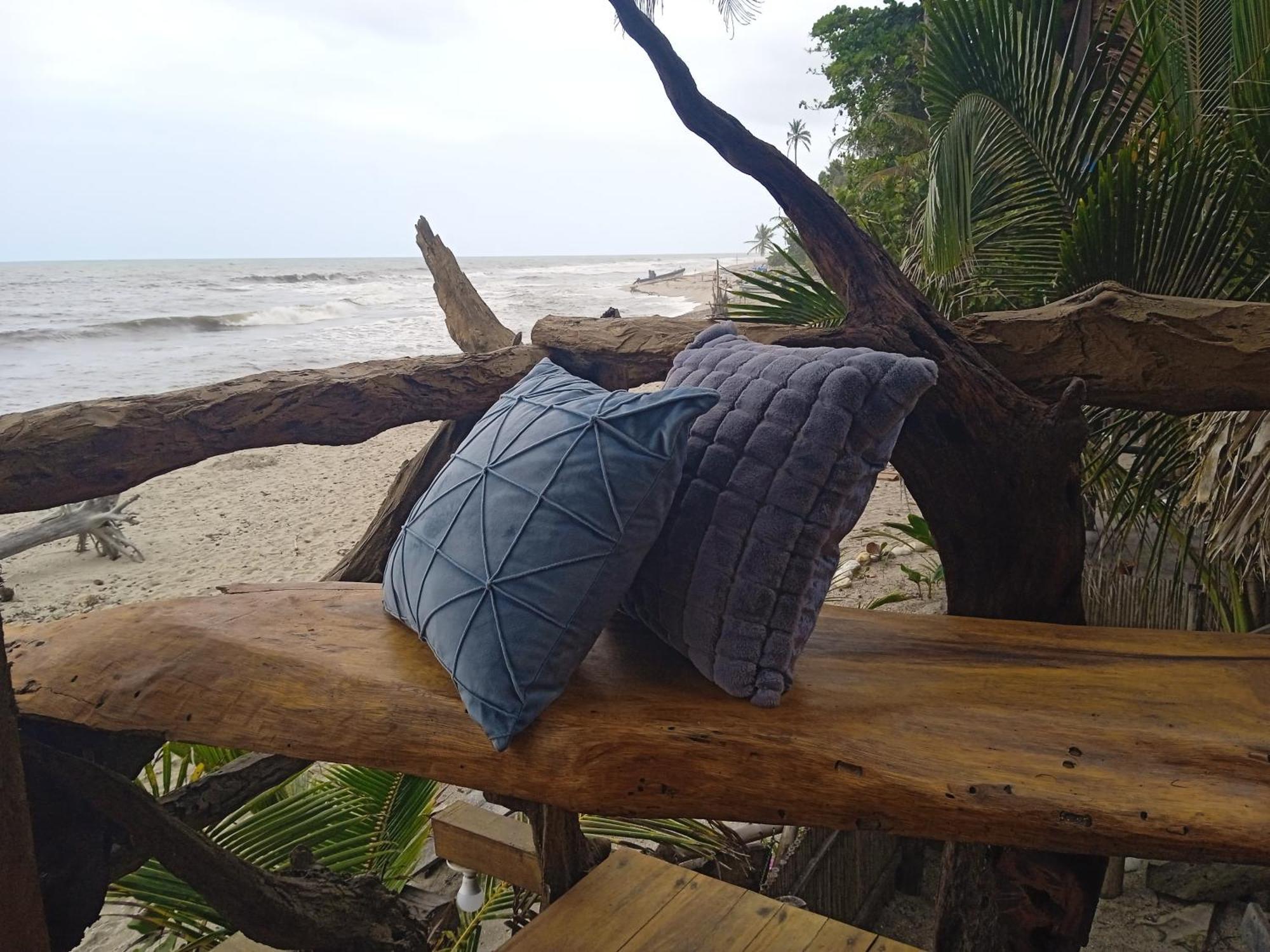 Bob Marley Beach Guachaca Szoba fotó
